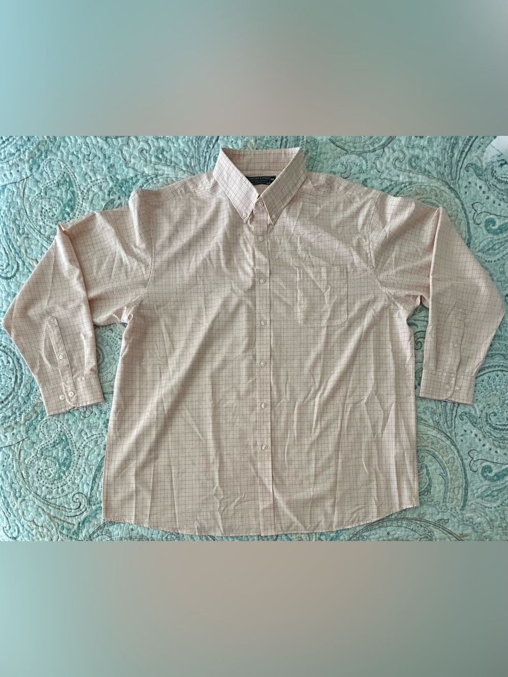Orange & White Roundtree & Yorke Men’s XXL Long-Sleeved Button-Up Shirt